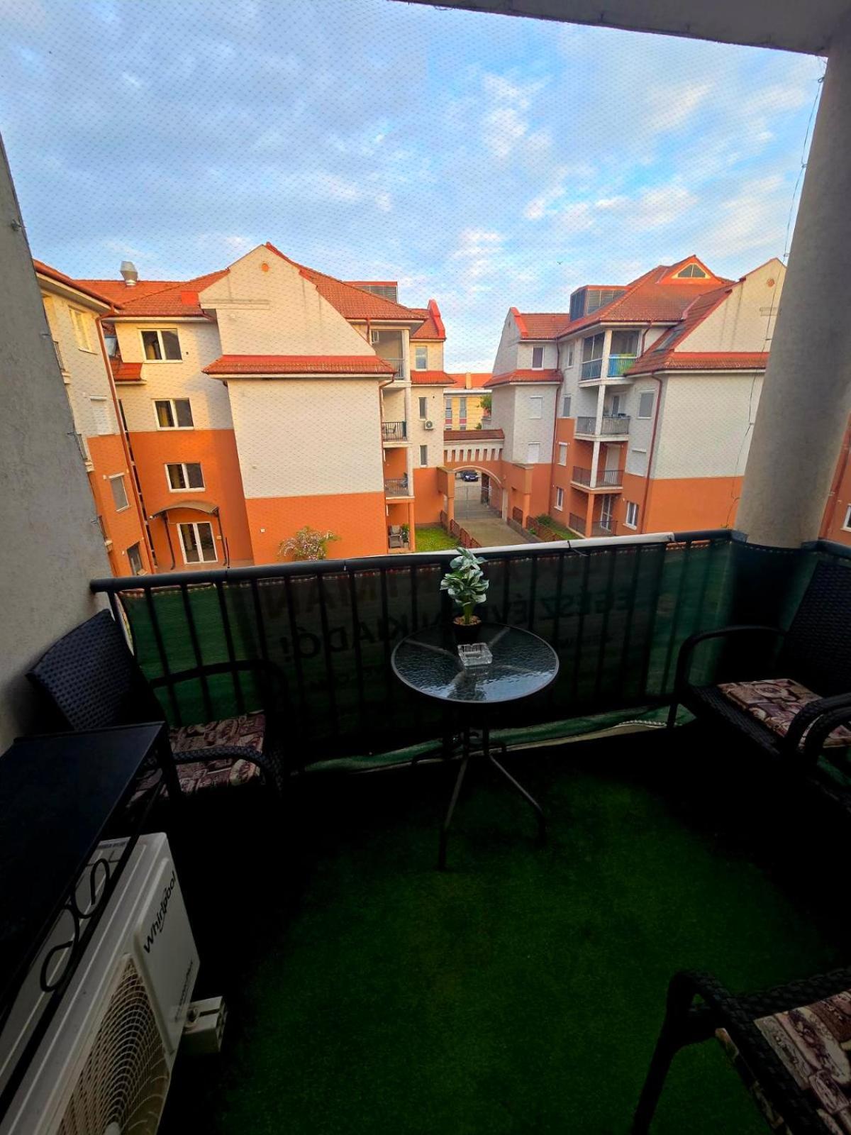 Tilla Apartman Hajdúszoboszló Extérieur photo